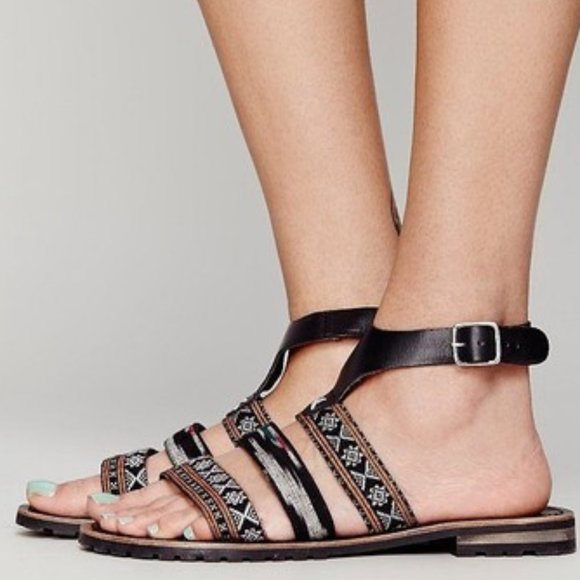 FREE PEOPLE Aztec ETHNIC TAPESTRY WOMEN SANDALS - Picture 7 of 8